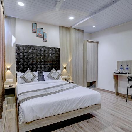 Hotel Arts International Mumbai Eksteriør bilde