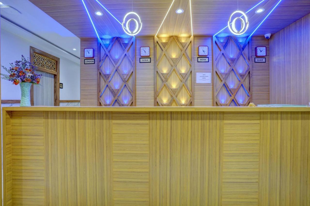 Hotel Arts International Mumbai Eksteriør bilde