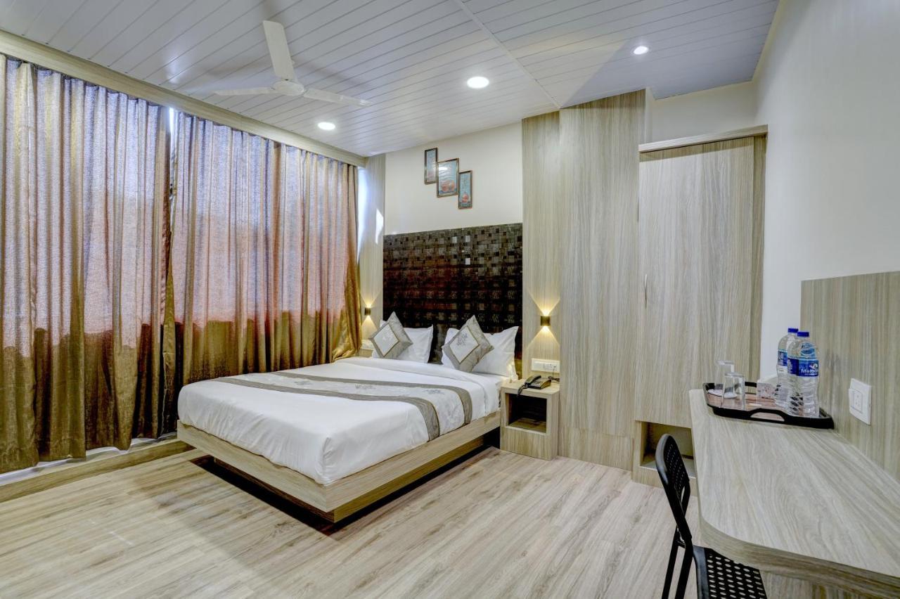 Hotel Arts International Mumbai Eksteriør bilde