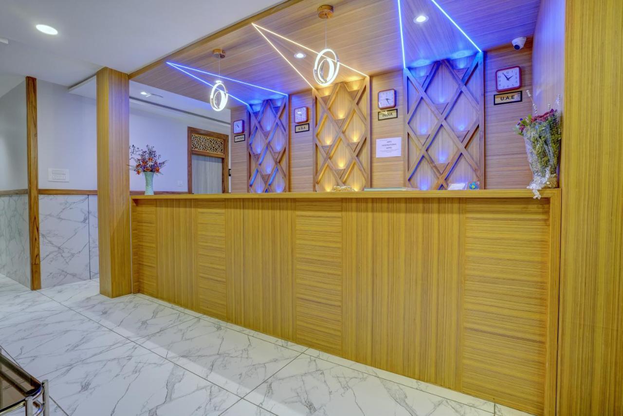 Hotel Arts International Mumbai Eksteriør bilde
