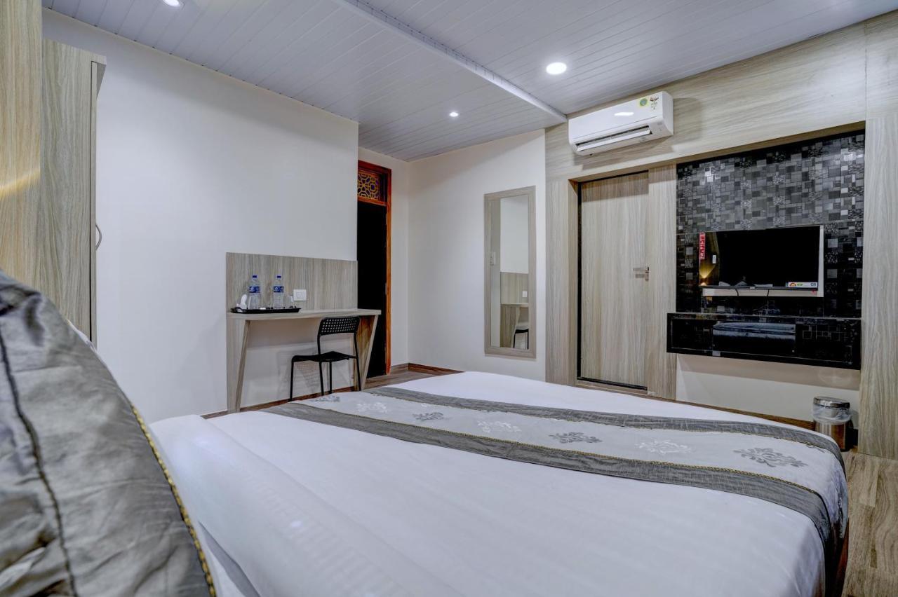 Hotel Arts International Mumbai Eksteriør bilde
