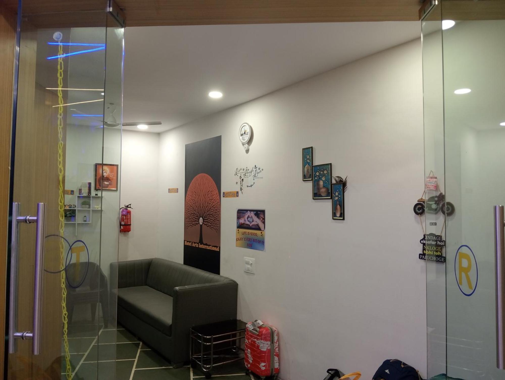 Hotel Arts International Mumbai Eksteriør bilde